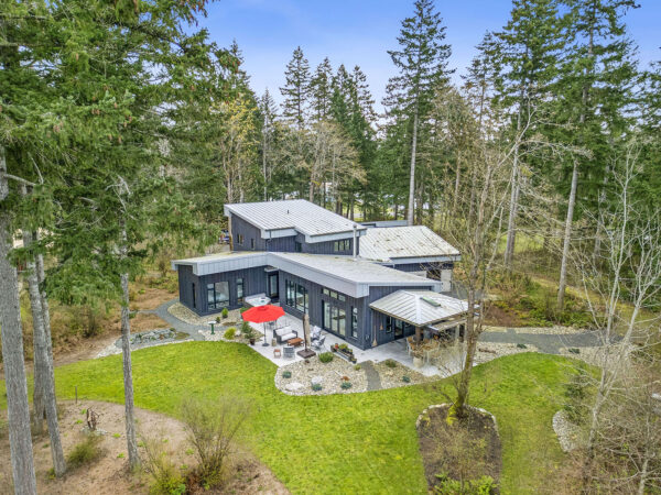 Comox Home