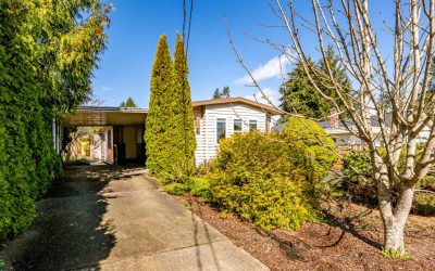 2074 6th St E, Courtenay East