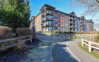 215 – 1944 Riverside Lane, Courtenay