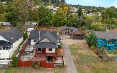 5629 1st St, Union Bay